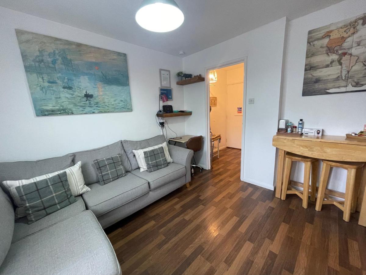 Apartmán Grundy House Uxbridge Exteriér fotografie